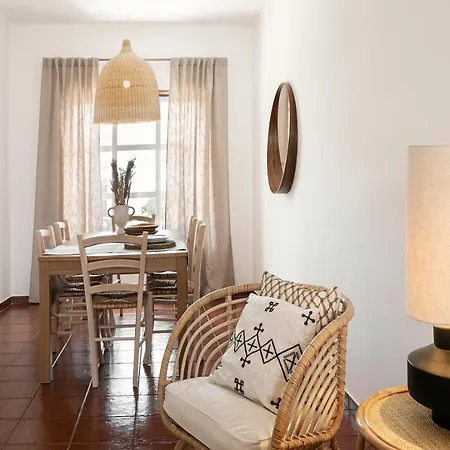Σπίτι διακοπών Lovely House With Shared Swimming Pool And Garden *
