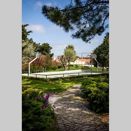 Lovely House With Shared Swimming Pool And Garden * Ericeira