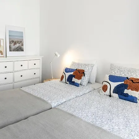 Lovely House With Shared Swimming Pool And Garden Ericeira