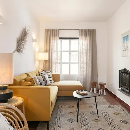 Holiday home Lovely House With Shared Swimming Pool And Garden Ericeira